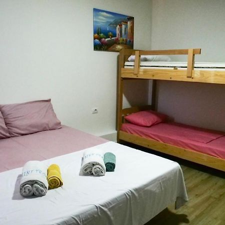 Saint Tropez Durres Hotel Bisht Kamez Exterior photo