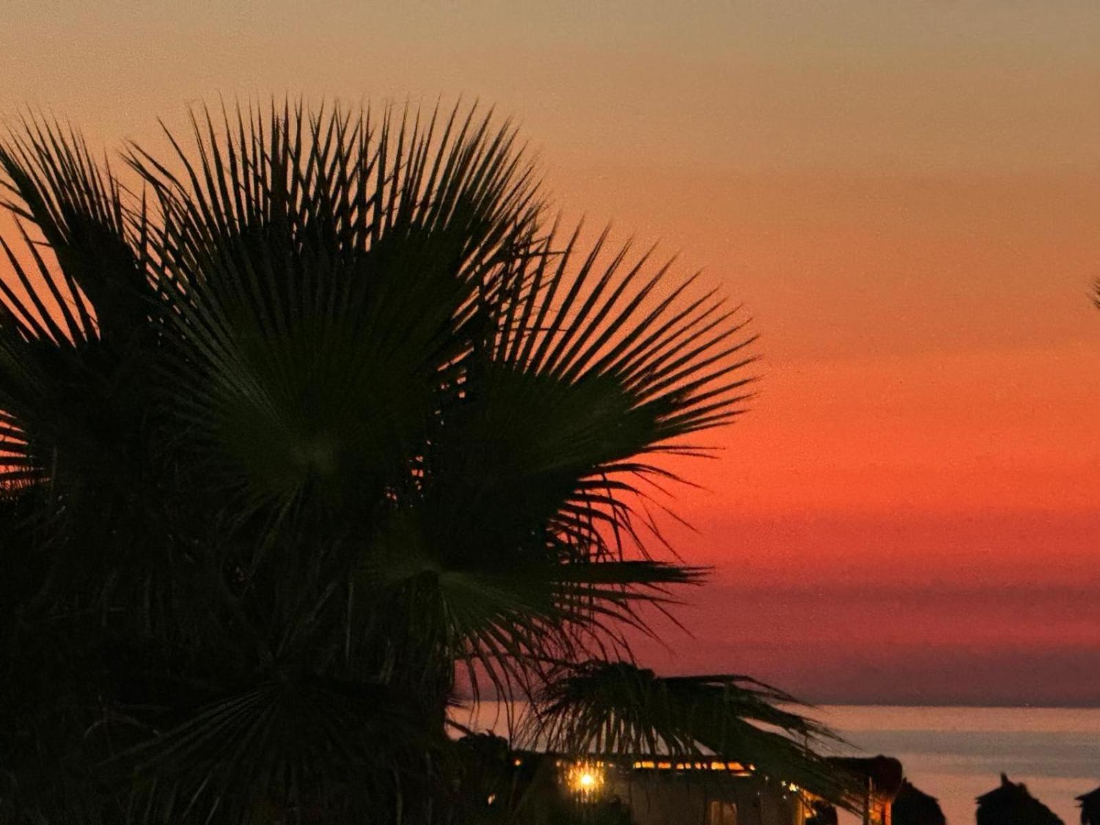 Saint Tropez Durres Hotel Bisht Kamez Exterior photo