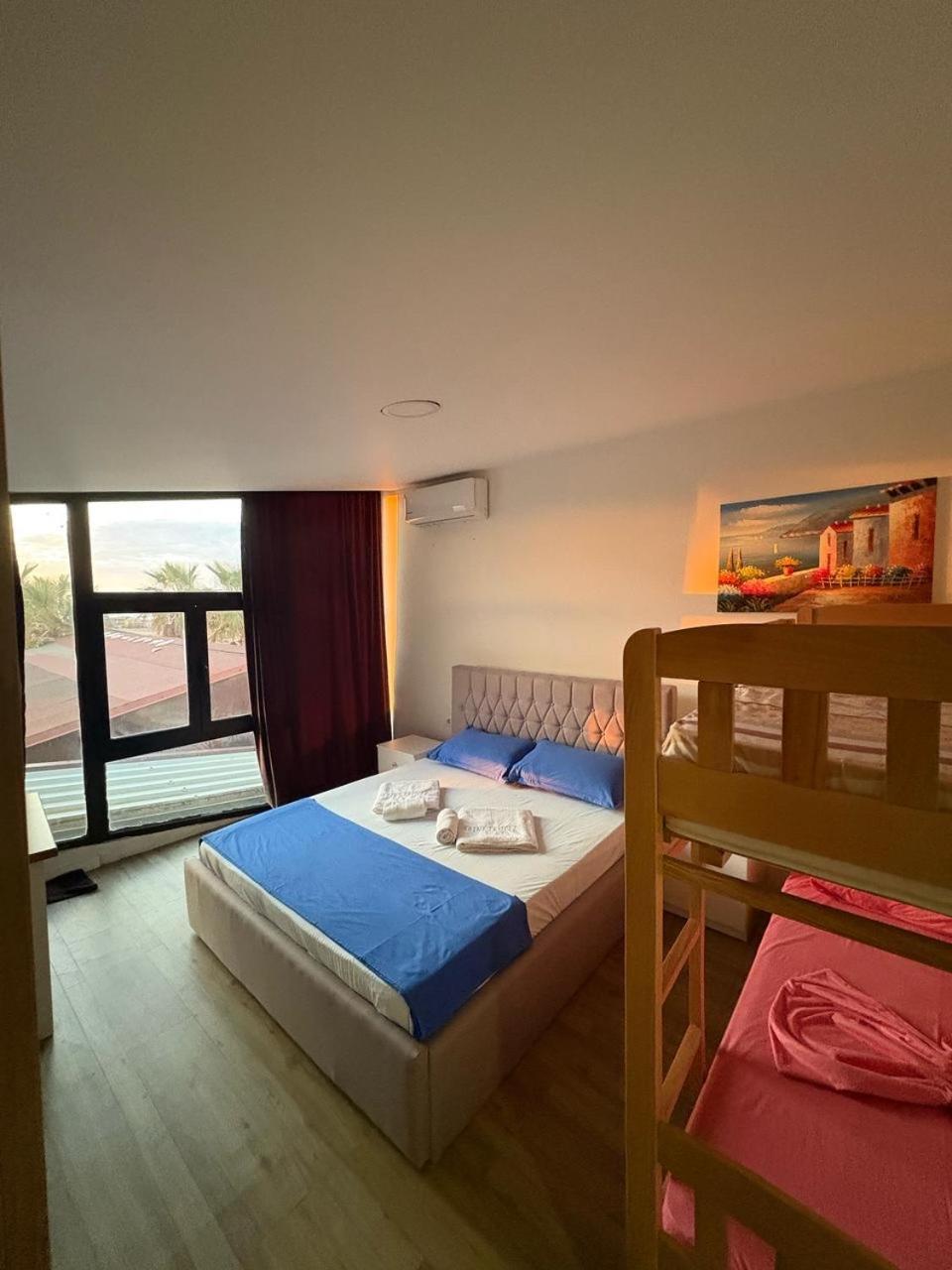 Saint Tropez Durres Hotel Bisht Kamez Exterior photo